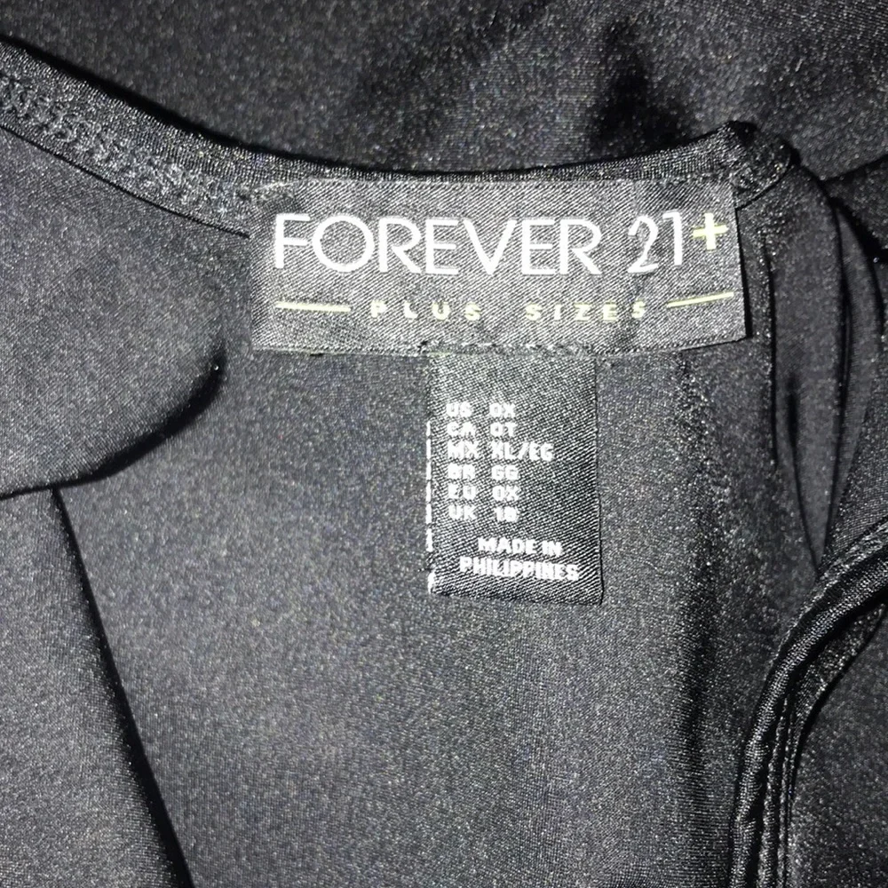 SOLD Last Chance! FOREVER 21 PLUS Slimming Black Bodysuit XL - Picture 8 of 8